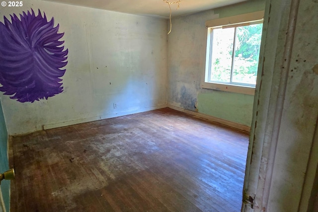 49626 High Prairie Loop, Oakridge, OR 97463 - unfurnished room featuring wood finished floors