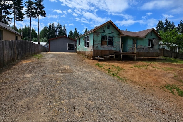 49626 High Prairie Loop, Oakridge, OR 97463 - view of front facade featuring dirt driveway
