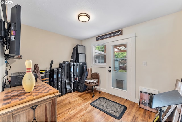 6914 N Campbell Ave, Portland, OR 97217 - interior space with wood finished floors and baseboards