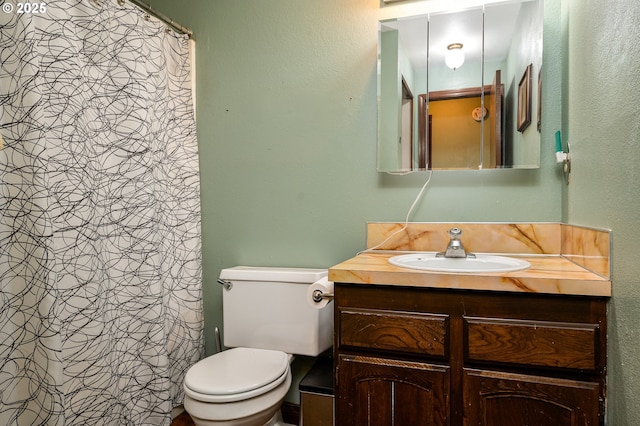 1363 SE 135th Ave, Portland, OR 97233 - full bath featuring toilet, vanity, and a shower with curtain