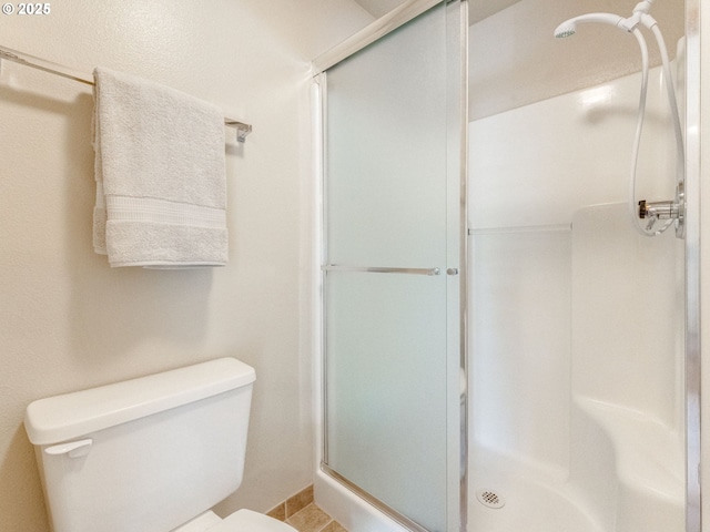651 SW Westview Dr, Mcminnville, OR 97128 - full bathroom featuring toilet and a shower stall