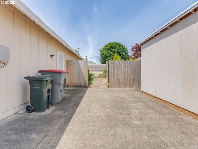 651 SW Westview Dr, Mcminnville, OR 97128 - view of patio