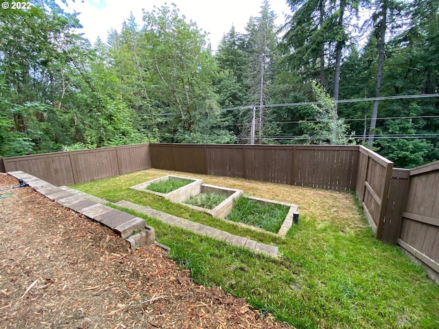 9537 SW 171st Ave, Beaverton, OR 97007 - view of yard featuring a vegetable garden