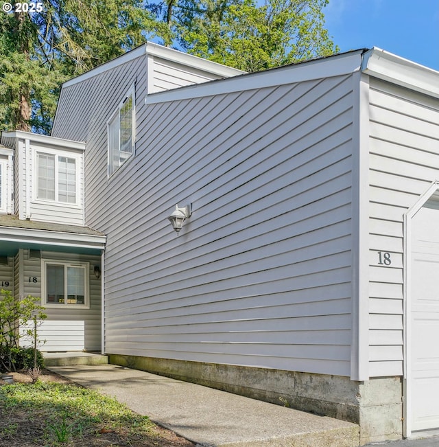 4001 12th St Cut Off SE Unit 18, Salem, OR 97302 - view of home's exterior with a garage