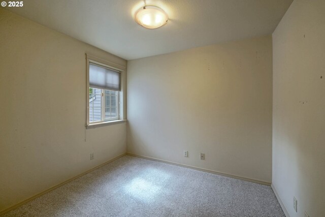 4001 12th St Cut Off SE Unit 18, Salem, OR 97302 - carpeted spare room with baseboards