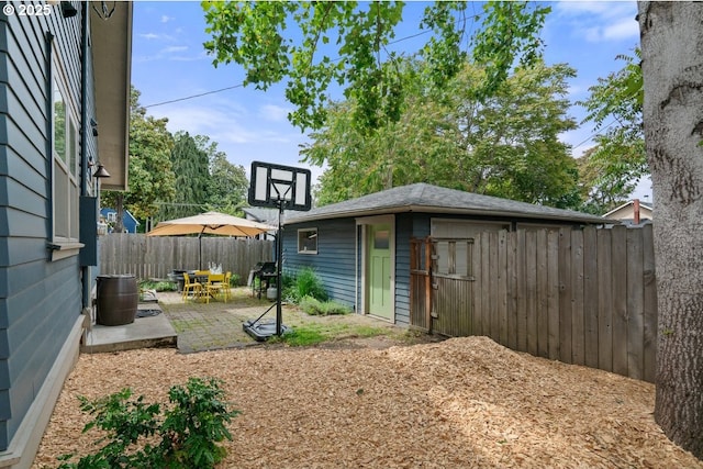 165 15th St, Salem, OR 97301 - view of yard featuring a patio area