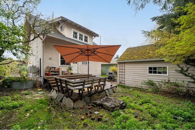 4541 NE 36th Ave, Portland, OR 97211 - view of yard with a deck