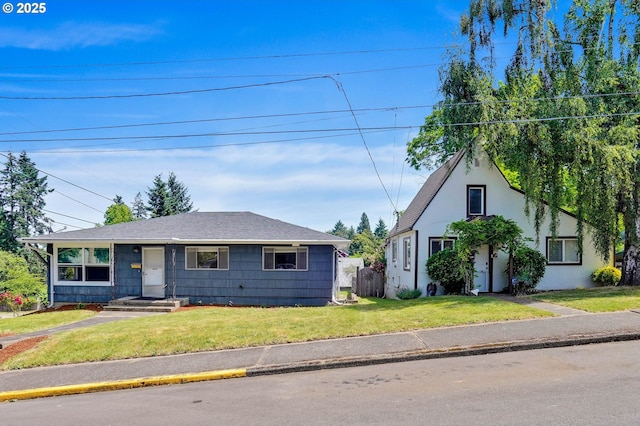 2210 Winter St SE, Salem, OR 97302 - view of front of home with a front yard