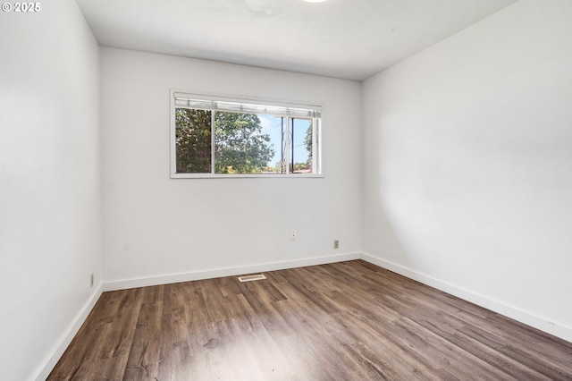 2210 Winter St SE, Salem, OR 97302 - empty room featuring wood finished floors and baseboards