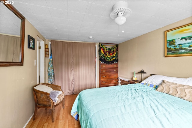 730 23rd St, Springfield, OR 97477 - bedroom with wood finished floors and a ceiling fan