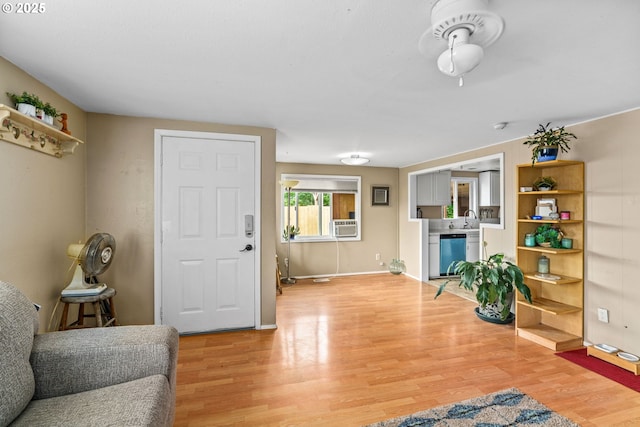 730 23rd St, Springfield, OR 97477 - living area featuring light wood-type flooring and baseboards