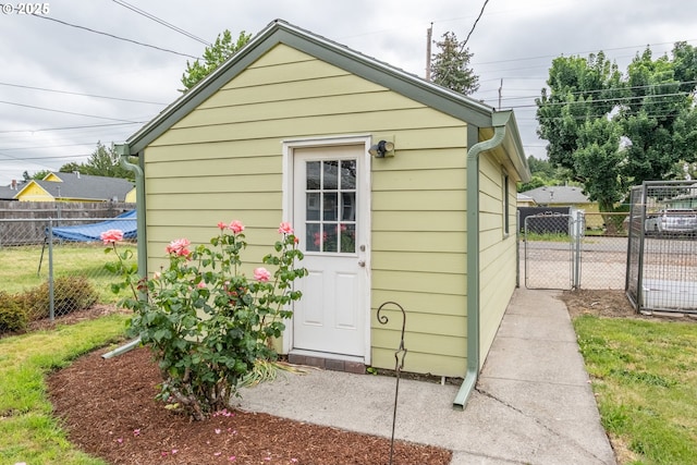 1180 16th St NE, Salem, OR 97301 - view of outdoor structure featuring a gate