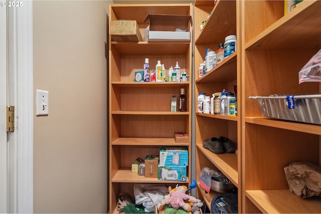 5239 Madrona St, Lake Oswego, OR 97035 - view of pantry