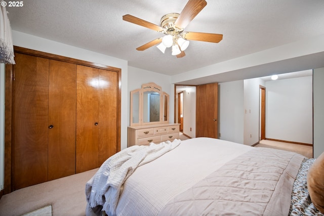 14000 NE 97th Ave, Vancouver, WA 98662 - carpeted bedroom featuring a closet, ceiling fan, and a textured ceiling