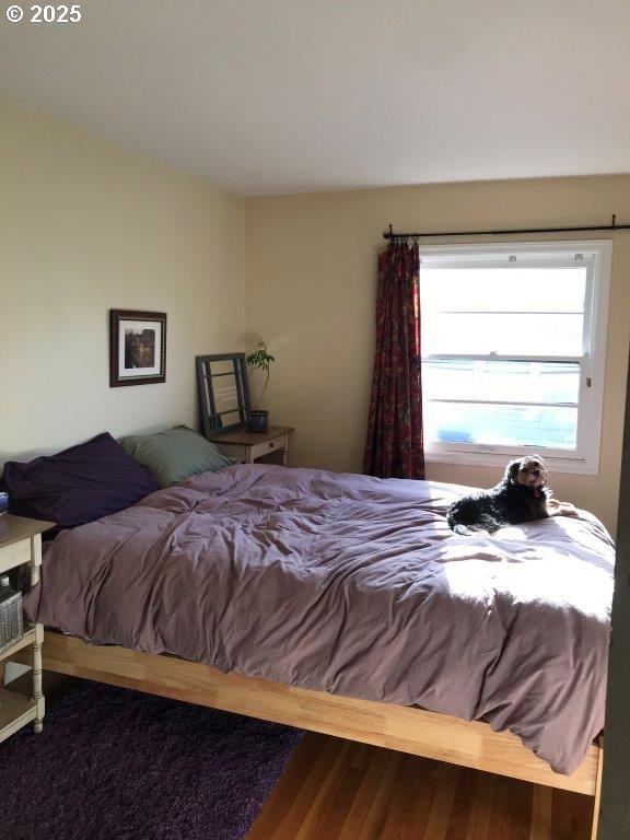 934 SE Nehalem St, Portland, OR 97202 - bedroom with wood finished floors