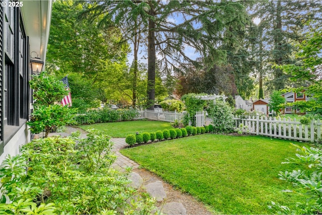 630 9th St, Lake Oswego, OR 97034 - view of yard with view of scattered trees