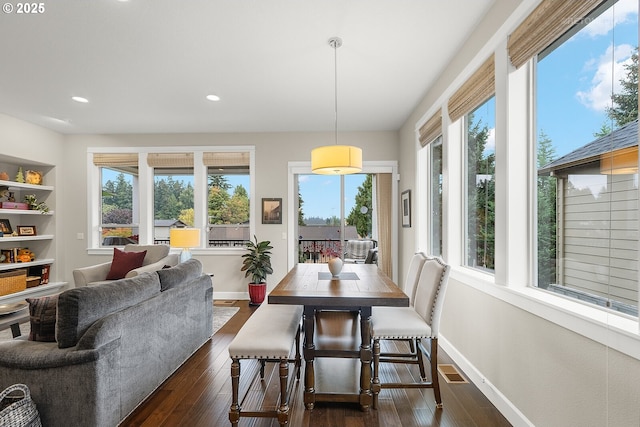 6435 SE Ketchum St, Milwaukie, OR 97267 - dining room featuring dark wood-style flooring, baseboards, and recessed lighting