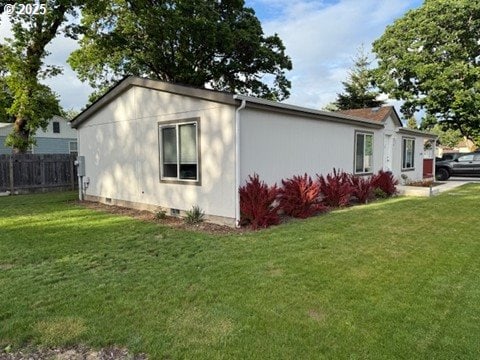 24985 Hunter Ave, Veneta, OR 97487 - view of side of property with crawl space