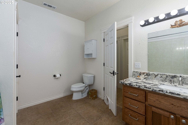 6783 Rogue River Dr, Shady Cove, OR 97539 - full bathroom with vanity and tile patterned flooring