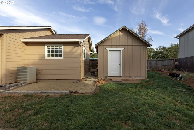 6783 Rogue River Dr, Shady Cove, OR 97539 - back of property featuring a fenced backyard and a storage shed