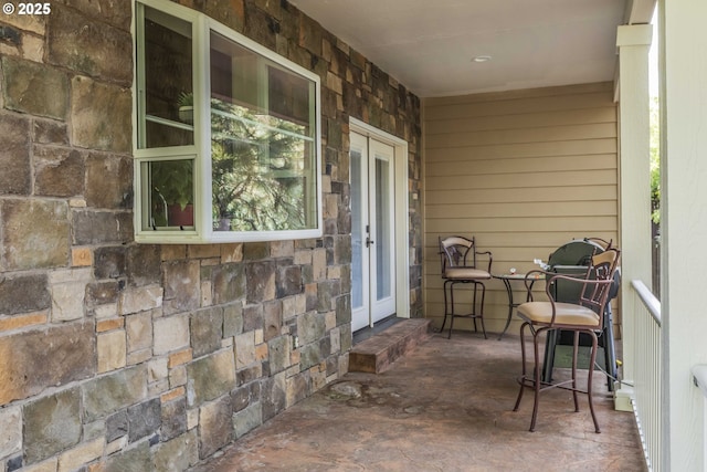 6783 Rogue River Dr, Shady Cove, OR 97539 - view of patio / terrace