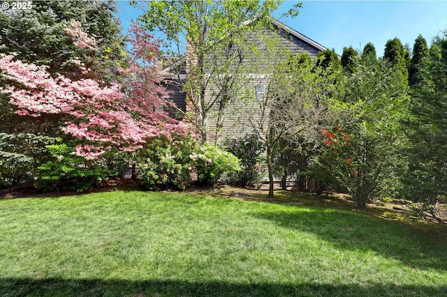 1811 NW Rosefinch Ln, Portland, OR 97229 - view of green lawn