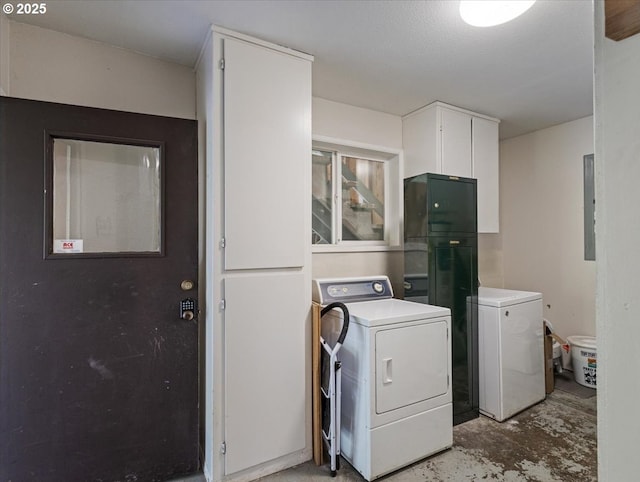 17610 SE 362nd Dr, Sandy, OR 97055 - clothes washing area with washer and dryer