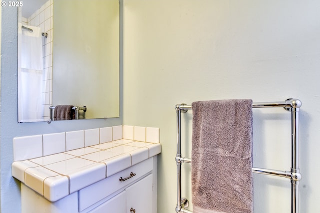 5120 NE Glisan St, Portland, OR 97213 - bedroom with carpet flooring, vaulted ceiling, a ceiling fan, and baseboards
