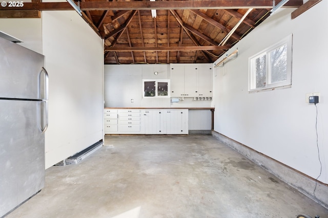 garage featuring freestanding refrigerator