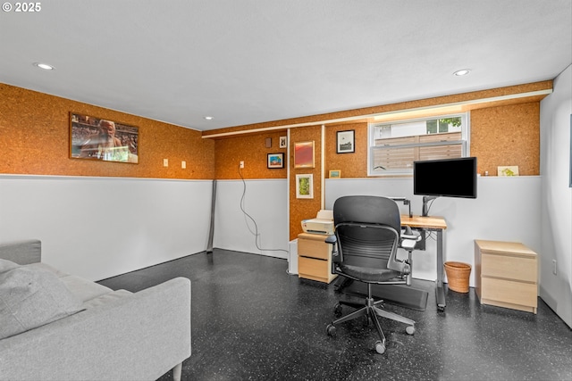 3905 NE Holman St, Portland, OR 97211 - home office with recessed lighting