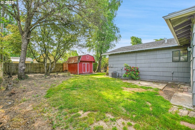 904 SE 223rd Ave, Gresham, OR 97030 - fenced backyard with a storage shed