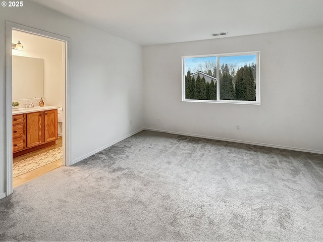21069 SW Madeira Ter, Sherwood, OR 97140 - unfurnished room featuring light carpet and a sink
