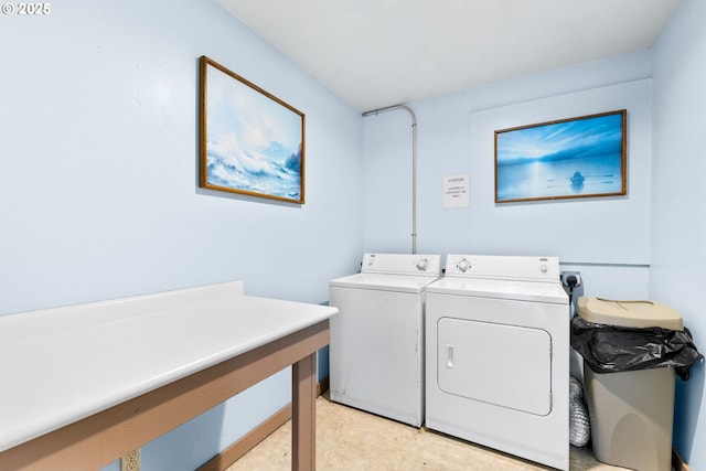 304 14th St NW Unit 304, Long Beach, WA 98631 - laundry area featuring separate washer and dryer