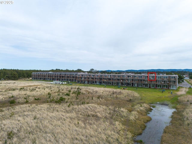 304 14th St NW Unit 304, Long Beach, WA 98631 - aerial view of apartment complex / building