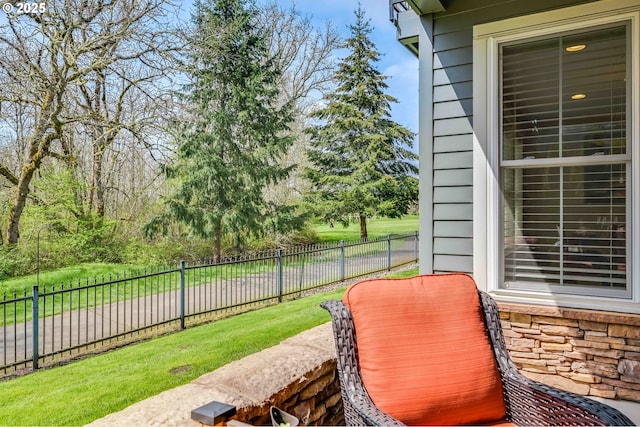 7705 NW Quinault St, Camas, WA 98607 - view of patio with fence