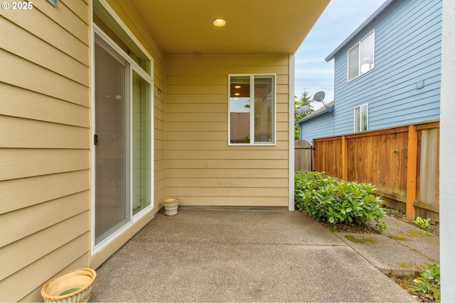 16710 NE 5th St, Vancouver, WA 98684 - view of patio / terrace with fence