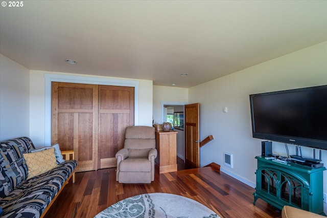 57569 Parkersburg Rd, Bandon, OR 97411 - living area with wood finished floors and baseboards