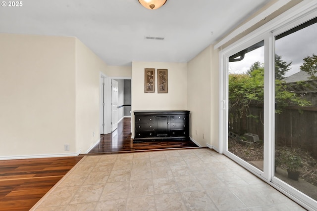 2280 Dakota St, Eugene, OR 97402 - interior space featuring baseboards and wood finished floors