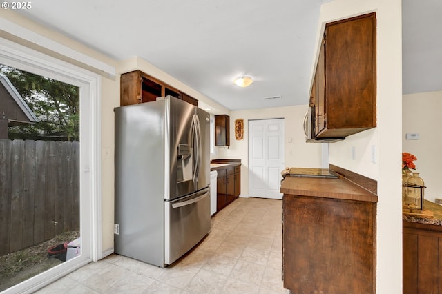 2280 Dakota St, Eugene, OR 97402 - kitchen with stainless steel fridge