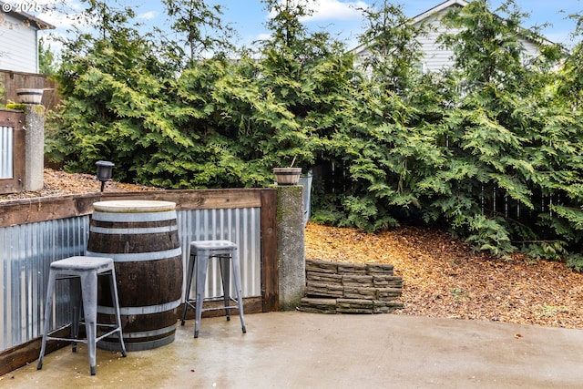 816 SW Chablis Ct, Dundee, OR 97115 - view of patio