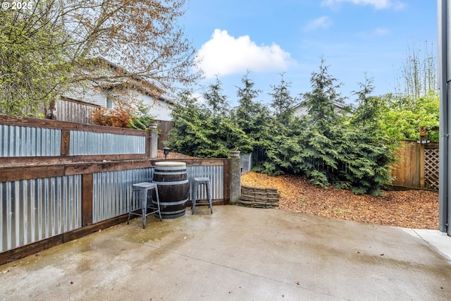 816 SW Chablis Ct, Dundee, OR 97115 - view of patio