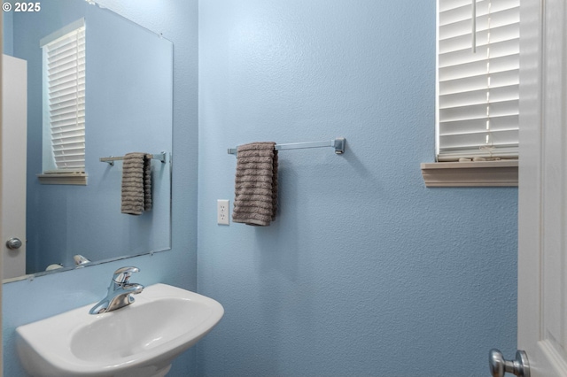6073 SW 205th Ave, Beaverton, OR 97078 - bathroom with a sink