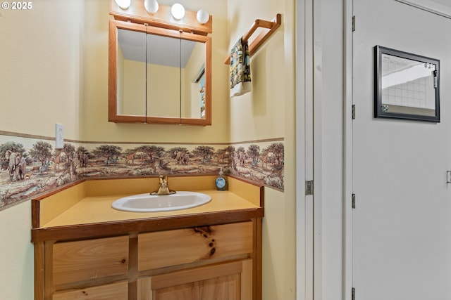 1470 E Willis Creek Rd, Winston, OR 97496 - bathroom with vanity
