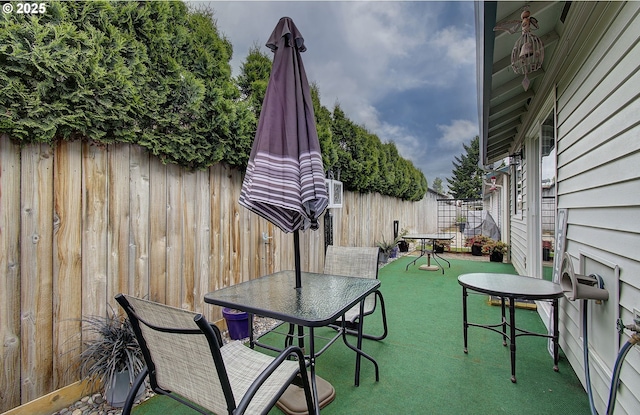 8341 NE 54th St, Vancouver, WA 98662 - view of patio featuring outdoor dining area