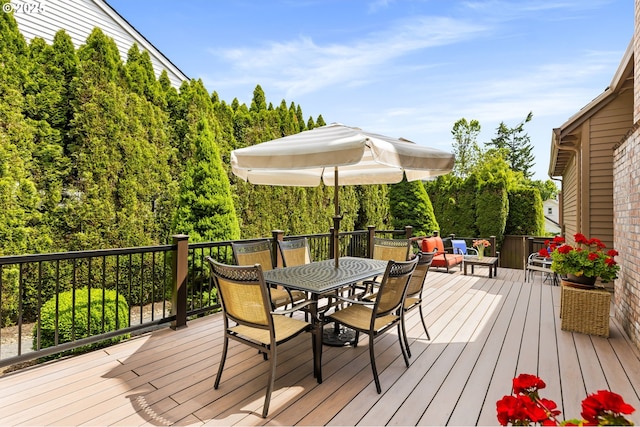 14479 Pfeifer Dr, Lake Oswego, OR 97035 - wooden deck with outdoor dining space