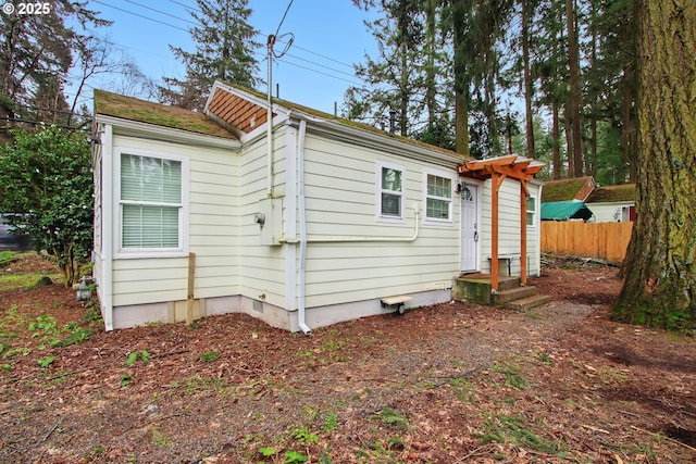 8535 SW Oleson Rd, Portland, OR 97223 - view of side of property with crawl space and fence