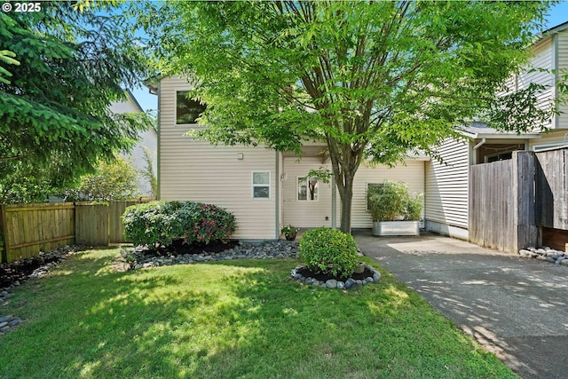 6309 NE 45th Ave, Portland, OR 97218 - view of yard with driveway