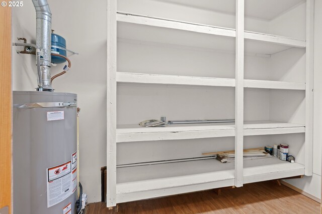 6309 NE 45th Ave, Portland, OR 97218 - storage area with water heater