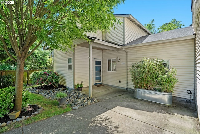 6309 NE 45th Ave, Portland, OR 97218 - back of property featuring a patio area