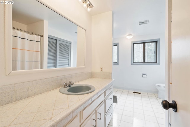 18020 SE 370th Ave, Sandy, OR 97055 - bathroom featuring vanity and toilet